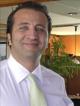 <p><b>Erkut Soyak</b></p>  T inaat mhendisliini bitirdi.