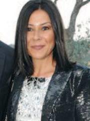 <p><b>idem Sabanc</b></p>   Fisher Junior College, Boston-Bilen Mass-Turizm ve Pazarlama Kurslar'n ald. ( 1984-1986)  <p>Reinhardt College, Atlanta Georgea- Sanat Tarihi ve Psikoloji Kurslarn ( 1984-1986) tamamlad.</p>  International School of Geneva Senior High School'u bitirdi. ( 1980-1983)  <p> Heathfield School in Ascot-Junior High School (1977-1979),</p>   ili Terakki Orta Okulu ( 1yl) (7.snf) 1976) okudu. olup ingilizce , Franszca, talyanca'y akc ekilde konumaktadr.