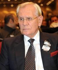 <p><b>Erdoan Demirren</b></p>  Saint Benoit Lisesini bitirdi.