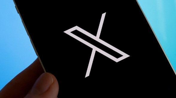 giriimci Elon Musk'a satlan Twitter, daha sonra X olarak adlandrld. X, dnyann en popler sosyal medya platformlarndan biri olarak biliniyor.