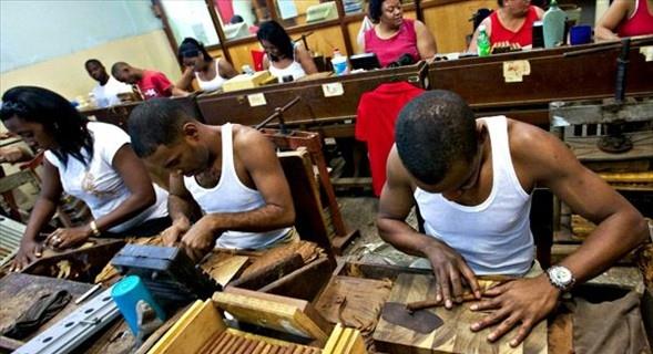 <b>Kba:</b> 2010 nfusu 11,246,000 2050 nfus tahmini 9,725,000 Nfusta beklenen azalma 14%