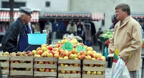 <b>Slovenya:</b> 2010 nfusu 2,054,000 2050 nfus tahmini 1,878,000 Nfusta beklenen azalma 9%