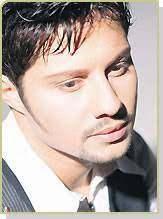 'Hatralar', 'Her Gece', 'Unutulmaz', 'Kokore' ve 'Ah Bir Joker' gibi arklaryla bir dneme damgasn vuran Mirkelam, mzik kariyerine ara vererek gzlerden uzak bir yaam sryor.