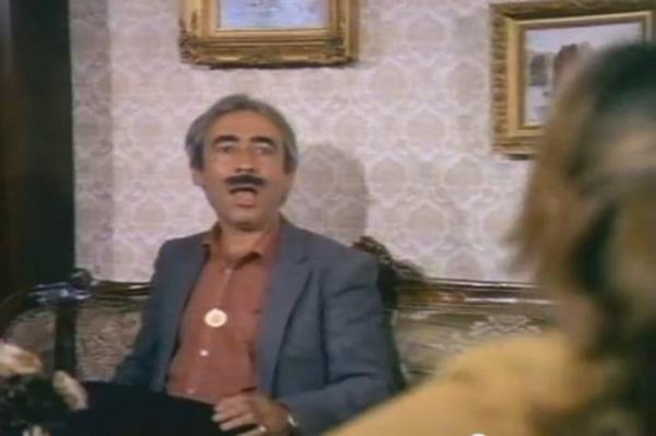 <p><b>Banker Bilo / ener en</b></p>  -Mahmut ne iin var senin bu kadnn yannda?  <p>-Hangi kadnn?</p>