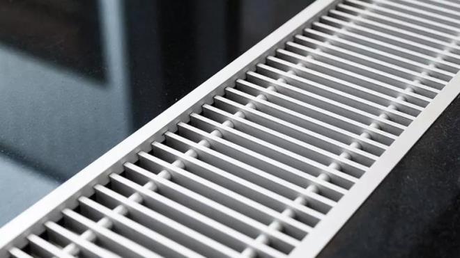  Temizleme ilemi bittikten sonra petek aralarnn paslanmasn engelleyebilmek iin kuru bir bez ile petekler kurulanr.