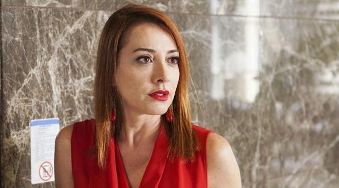 Sinemada ilk kez, Cemal Gztok ynetmenliindeki Sekizinci Saat filminde rol ald. lgn Bedi (1996), Kaygszlar, Baskl Ailesi gibi komedi dizilerinde rol ald. Oyunculuk eitimine devam etmek iin nce ngiltere'ye sonra ABD'ye gitti.