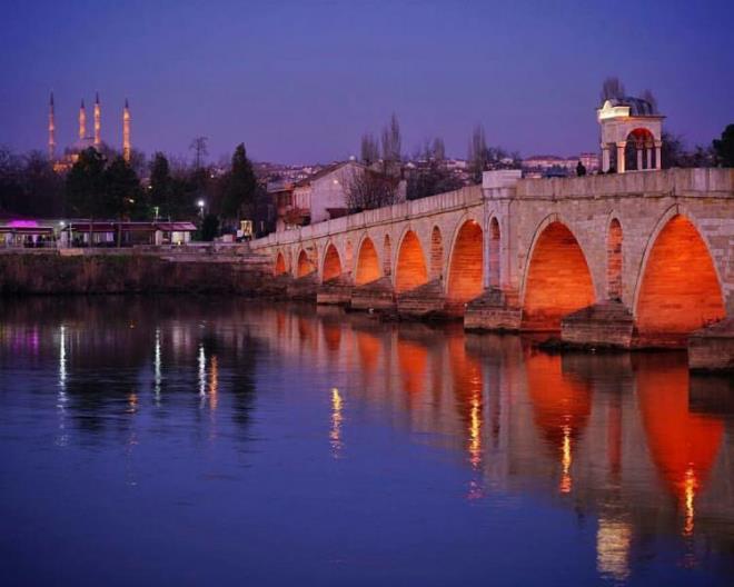 EDRNE    Kadnlarda ortalama yaam sresi: 81,4    Erkeklerde ortalama yaam sresi: 74,8    Ortalama: 77,9  <br>  ELAZI  <br>  Kadnlarda ortalama yaam sresi: 81,4    Erkeklerde ortalama yaam sresi: 76,11    Ortalama: 78,7