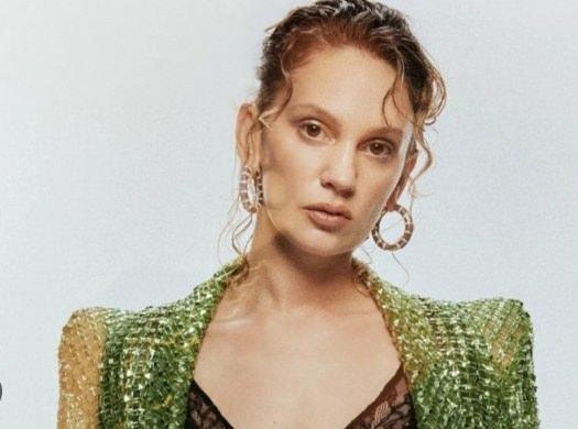 FARAH ZEYNEP ABDULLAH'TAN DEPREMDE HADSZ SZLER (21 UBAT)    Tm Trkiye depremzedelerin yaralarn sarmak iin tek yrek olurken Farah Zeynep Abdullah paylamyla izgiyi fena at. Att "Devlet ve Allah kelimelerini ayn cmlede grmek istemiyorum artk yeter" tweeti ile tepkilerin hedefi oldu.