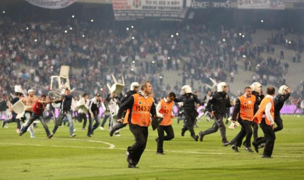 "(1) TFF, 19. maddede belirtilen hallerin dnda ortaya kan zorlayc sebepler dolaysyla msabakann yarda kalmas halinde ise yarda kalan msabakann baka bir gnde yarm kald andaki artlarla tamamlanmasna, yeniden oynanmasna veya msabakann yarda kald andaki sonucu ile tescil edilmesine karar verir.