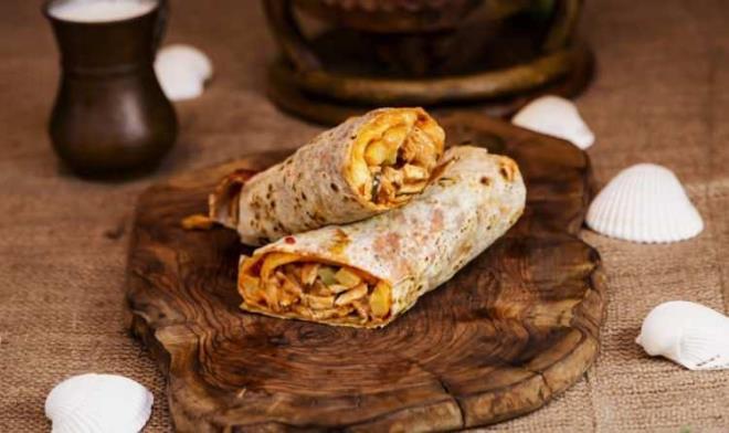 LK SIRAYA YERLET    2023 ylnda Trkiye genelinde en popler yemek, Tavuk Dner Drm oldu.