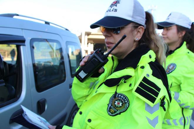 Hurdaya karlm arac karayolunda srmek: 12.978 TL<br>  Ara tescil belgesini arata bulundurmamak: 586 TL<br>  Arac plakasz kullanma  8.167 TL