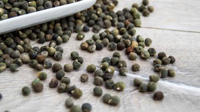 Kilo kontrol�ne yard�mc� olabilir<p>  Bunun yan� s�ra y�ksek lif i�eri�i kilo kontrol�ne yard�mc� olabilir. ��nk� tokluk hissi sa�lar ve a��r� yeme e�ilimini azaltabilir.