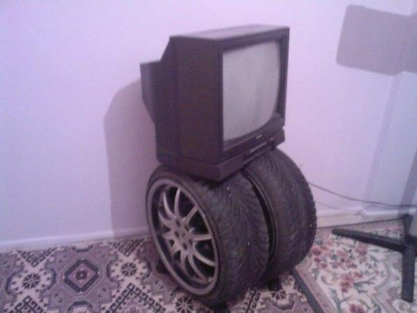 niversiteyi kazanmak herkesin hayali olabilir ama renci evinde yaamak bazen hayalden tesini gerektirir