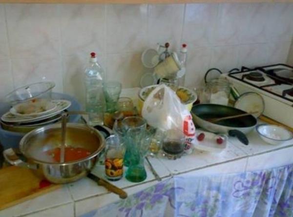 niversiteyi kazanmak herkesin hayali olabilir ama renci evinde yaamak bazen hayalden tesini gerektirir