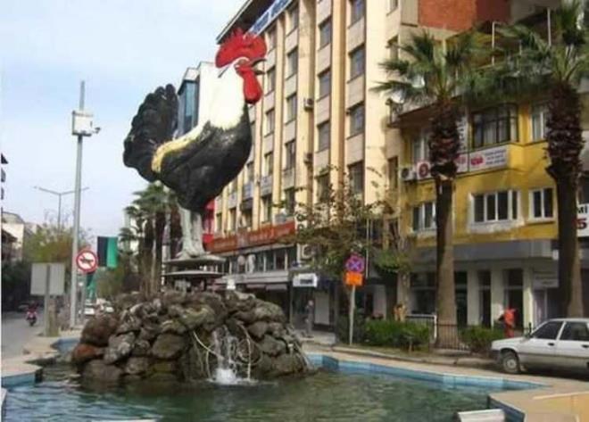 DENZL: Deniz-ili kelimelerinin birlemesinden olumutur. l eski Trke'de lke, memleket anlamna gelir. Yani deniz memleketi denilir.Bir dier rivayete gre de kelimenin asl domuz-ili'dir. Bu da blgede domuz okluundan kaynaklanmaktadr.<br>      DYARBAKIR: Bakr lkesi anlamna gelmektedir. Bu ismin kayna Diyar- Bekir'dir. Bekir'in memleketi anlamna gelir. Bunun nedeni de Bekir b. Va'il adl Arap gebe boyunun buraya yrlemi olmasndan kaynaklanr. Diyarbakr'n eski ad Amid veya Amed'dir. Gelen veya bizim anlamna gelir. Dede Korkut kitabnda Amid'e Hamid de denilmitir.  <br>  DZCE: Adnn nereden geldii konusunda her hangi bir kayda rastlanmamtr.<br>  EDRNE: Romallar dneminde imparator Hadrianus tarafndan kurulduu iin ehir "Hadrianopolis" dn alr. Hadrianus'un ehri anlamna gelen bu szck, sonradan deimlere urayarak Edirne halini ald.<br>  ELAZI: 1834 ylnda Mezra denilen yerde kuruldu.1862 ylnda buraya o sradaki padiah Abdlaziz'in onuruna "Mamuretlaziz" ad verildi. Bu ismi uzun bulan halk onu Elaziz olarak ksaltt. 1937 ylnda Elaz'a evrildi.