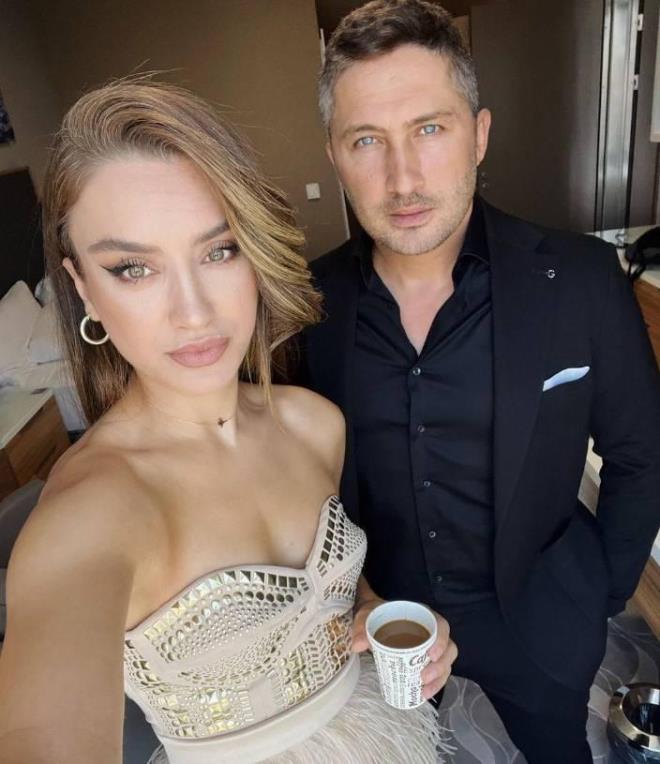 Futbolcu Sabri Sarolu'nun ei Yamur Sarolu pilotluk mesleini icra ediyordu.