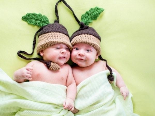 kisi de erkek olacak ikizler iin bebek isimleri...  <br>  Alpay- Alper    Berk- Berkay    Can- Caner