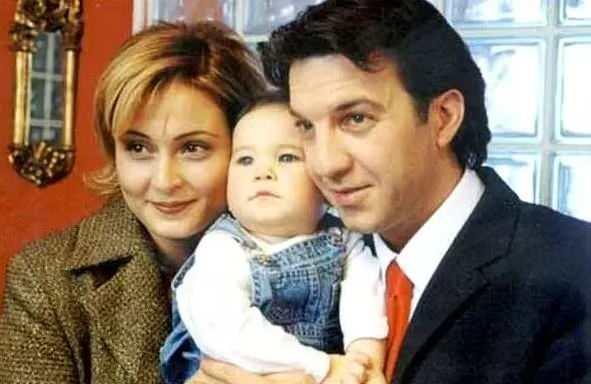 Aslen Ankaral olan oyuncu, bir dnem Ceyda Dvenci'yle olan evliliiyle de gndemdeydi.