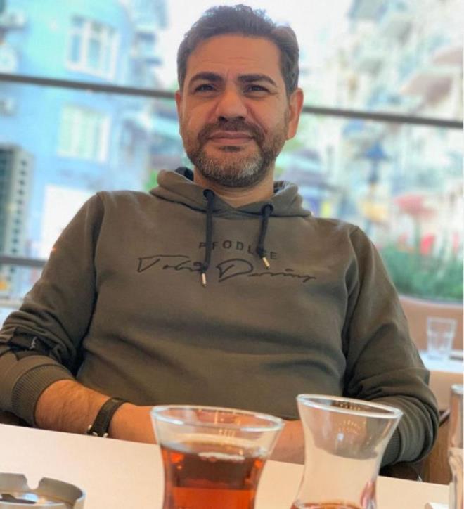 Ufak yeni iini u szlerle aklad;  <br>  "Akademiyi nce Trkiye'de aacaktk ancak pandemi dneminde Trkiye'deki kstlamalar nedeniyle ilk adm Azerbaycan'da attk. Hem burada dostlarmz vard, hem de Azerbaycan'n byle bir giriime ihtiya olduunu dndk. nsanlarn yeteneklerini kefetmesini amalyoruz. Hem kamera n hem de kamera arkas eitimler veriyoruz. Oyunculuk, mzik, rejisrlk ve resim dallarmz var. Ben de deneyimlerimi genlere aktarmaya alyorum."