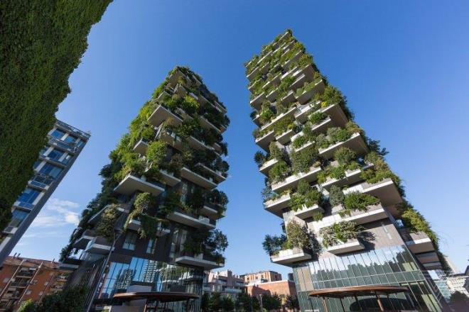 ISOLA - MLAN    Kendisine listenin 8. srasnda yer bulan Isola, grafitilerle kapl zgn bir yerleim blgesi, Rnesans Dnemi'nden kalma Santa Maria alla Fontana Kilisesi, fresklerle kapl kemerleri ve moda tutkunlarna zel alveri noktalaryla Milan'n gzbebei konumunda.