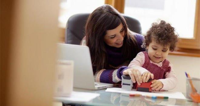 3 OCUA KADAR DEME DEVAM EDYOR    Devlet'ten alan annelere destek kapsamnda verilen doum paras 3 ocua kadar devam ediyor. Bu kapsamda; ilk ocuk iin 300 lira, ikinci ocuk iin 400 lira ve nc ocuk iin 600 lira deniyor.    Yeni doan ocuk yardm iin TC kimlik numarasyla ?aile.gov.tr?den bavuru imkan var. Ayrca Aile Bakanl il mdrlklerine, ilede ise kaymakamlklara da bavuru yaplabiliyor.