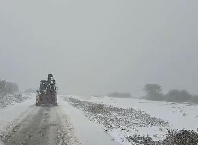 Hz zaman zaman saatte 92 kilometreye kadar ykselen frtna, deniz ulamn da vurdu.