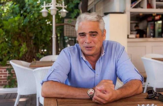 1980'li yllarda oyunculua adm atan yakkl oyuncularndan olan Tolga Savac, yllar sonra yeniden ortaya kt. Birok nl isimle nemli projelerde rol alan Tolga Savac, yeni meslei ile herkesi artt.