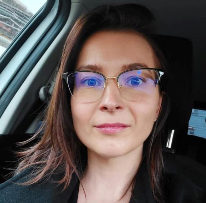 Antalya?da kaybolan Rus turistin, cansz bedeni bulundu.    Kemer ilesi Kiri Mahallesi?ndeki 5 yldzl otele, 31 Aralk?ta tatil iin gelen Rus vatanda Nadezhda Larygina, 4 Ocak?ta tek bana kt doa yrynden dnmedi.    8 Ocak?ta dn bileti bulunan ve otele dnmedii tespit edilen Nadezhda Larygina?nn havalimanndan da k yapmad saptand.