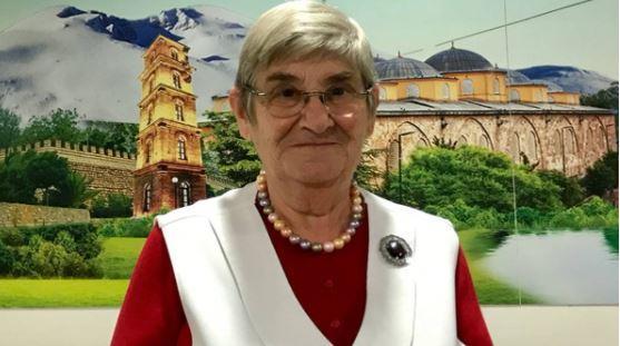 BUNE GZELLK HOCAM"    57 yl nce ekildii fotorafn gn yzne kmasnn ardndan birok takipisi beeni ve yorum yapt.  'Bu ne gzellik hocam', 'imdiki mankenler yannda halt yemi' gibi yorumlar dikkat ekti.