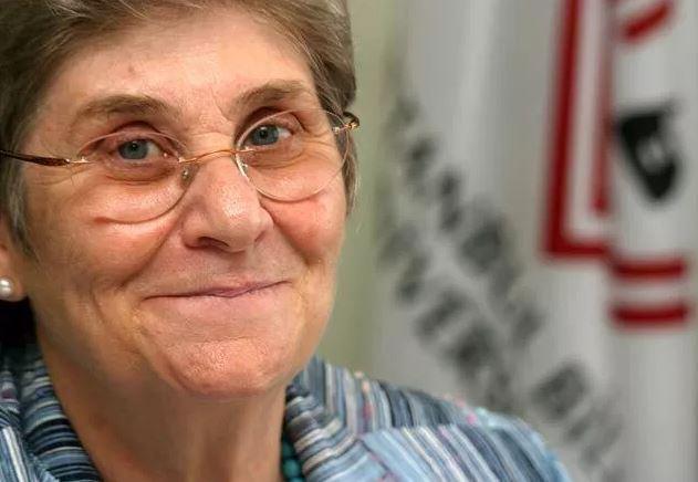 22 yalarnda bulunduu genlik fotoraflarnn yaynlanmasnn ardndan sosyal medyada ilgi oda oldu.