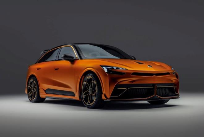 Mullen Five RS'in maksimum srati ise 322 km/sa. Bu tr performans aralarnn hzlanmas kadar durmas da nemli.     Brembo ferenler ve  karbon seramik disklerle 100 km/sa hzda tamamen durma mesafesi 33 metre olarak akland.