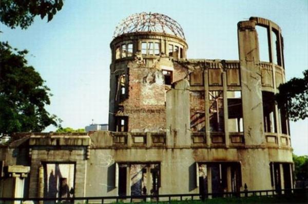 Her �rk�n oldu�u gibi insano�lunun da elbet bir g�n sonu gelecek. Peki k�yametten sonra d�nya nas�l g�r�necek. ��te k�yameti ya�ayan d�nyadan manzaralar...