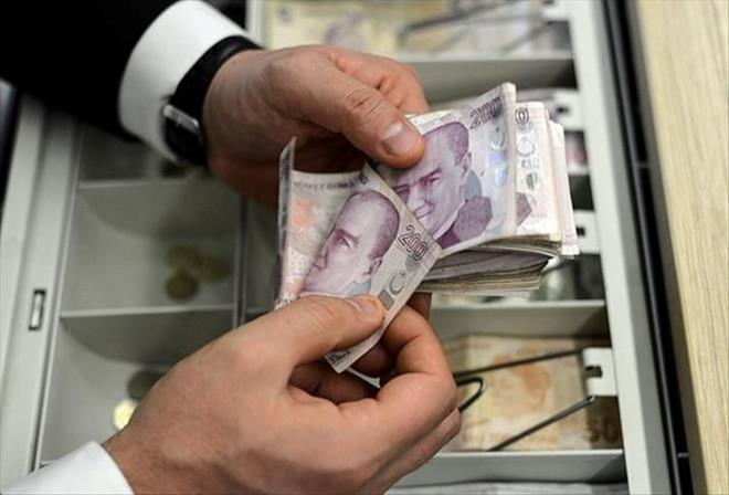 alma ve Sosyal Gvenlik Bakan Ikhan, Ba-Kur'lularn emekli olabilmeleri iin gereken prim gn saysnn 9 binden 7 bin 200'e drlmesine ilikin, "Onu Orta Vadeli Plan'da hayata geireceiz, sknt yok." dedi. te, konuya dair en son aklamalar...