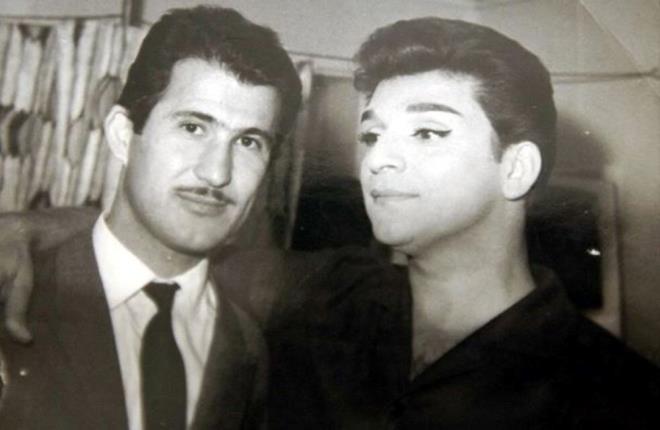 �ntihar iddias� g�ndem oldu: Zeki M�ren ne zaman, nas�l �ld�? - 5  DEVLET SANAT�ISI UNVANINA LAYIK G�R�LD�    Sanat hayat� boyunca 600'� a�k�n plak ve kaset dolduran sanat��, 1991'de "Devlet Sanat��s�" se�ildi. "�imdi Uzaklardas�n", "Manolyam", "Bir Demet Yasemen", "G�zlerinin ��ine Ba�ka Hayal Girmesin" ve "Elbet Bir G�n Bulu�aca��z" gibi bir�ok sevilen esere imza atan M�ren, ayn� zamanda kurall� �ekilde T�rk�e konu�maya �zen g�stermesiyle biliniyordu.    ZEK� M�REN NE ZAMAN �LD�?    Zeki M�ren, 1980'de Ku�adas�'nda kalp spazm�, ard�ndan da 1983'te Paris'te kalp krizi ge�irdi. Usta sanat��, Ajda Pekkan, Muazzez Abac� ve Muazzez Ersoy'la d�etlerin yer alaca�� 7 �ark�dan olu�an yeni kasetini tamamlayamadan, TRT'nin �zmir Radyosu St�dyolar�ndaki canl� yay�nda 24 Eyl�l 1996'da kalp yetmezli�i sonucu hayat�n� kaybetti.