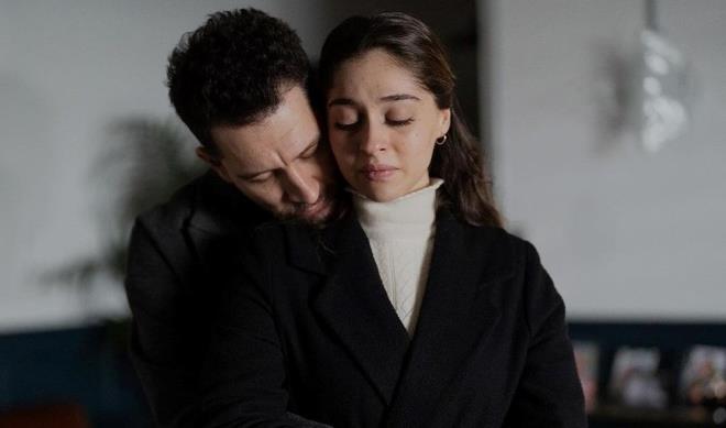 "KADERMZ BR SANMITIM"    ncila'y alp bekar evine gtren Mete, onu brakmamas gerektiini sylerken; ncila ne hissettiini bilmediini ve lmek istediini syledi. Bunun zerine annesinin babas gittikten sonra ykldn anlatan Mete, Naz'a bunu yapamadn syledi.    ncila da "Kaderimiz senle bir sanmtm. Ama hayat bunun byle olmadn gsterdi. Ben bunu domam bir bebee yapamam. Naz'n neesini paylamak, senin adna mutlu olmak istiyorum. Ama ben bulutlardan dtm, paramparaym. Biz bir ocuun mutsuzluu zerine mutluluk kuramayz" dedi.