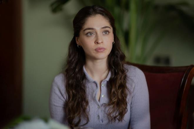 Sakla Beni'de srlar ortaya kyor! "ncila'nn ii artk daha zor" - 16  NCLA KAIRILDI    ncila'ya bir ev tutmay teklif eden Mete ise o sinirlenip "Belki de Naz hakl. Kadir benim kaderim" diye gitmek isteyince "Mete de bizim kaderimiz bir" dedi.    Konuup anlaan ikiliden Mete, arabaya almaya gidince, gndz otopark iin gelen adamlar ncila'y kard.