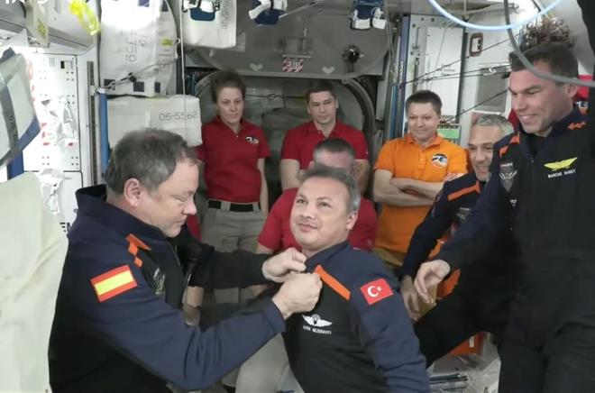 Gezeravc, 14 gn boyunca kalaca UU'de 13 farkl bilimsel deney zerinde alacak.