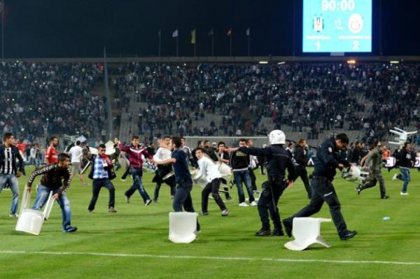 <p><b>FAT�H PORTAKAL:</b></p>  Akl�ma geldi soruyorum: #kartal galip olsayd�, ayn� olaylar ya�an�r m�yd�?