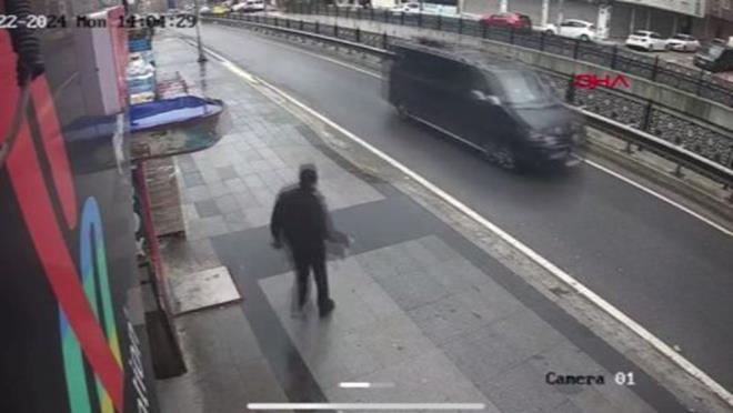 Grntlerde saldrgann bir i yerine girdii, ieride bir kiiyi bakla yaralad grlyor.