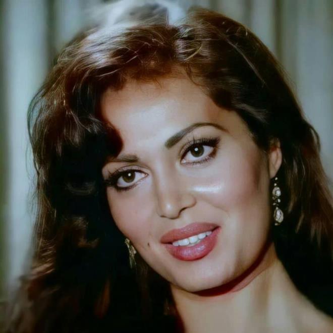 77 yana basan Trk sinemasnn Sultan Trkan oray verdii 20 kilo ile eski formuna kavutu. Gzellii dillere destan olan Yeilam yldznn estetiksiz hallerini grenler gzlerine inanamad. Trkan oray'n son paylamn grenler ise usta oyuncuyu adeta tanyamad.