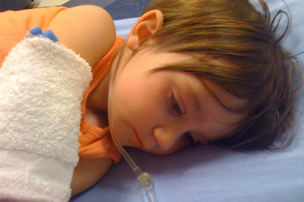 T�m okul y�l� boyunca �ocuklar�n�z�n hastalanmas� ka��n�lmazd�r. �ocuklar�n�z okulda, anaokulunda ya da kre�te y�l boyunca �ok kez hastalan�rlar. Bunlar�n �o�u sadece solunum yolu enfeksiyonudur. Ancak bunun yan�nda okulda �ocuklar�n�z� bir�ok farkl� hastal�k bekliyor.   <p><b>��te �ocuklar�n�z� okulda yay�lan mikroplardan koruman�n yollar�...</b></p>