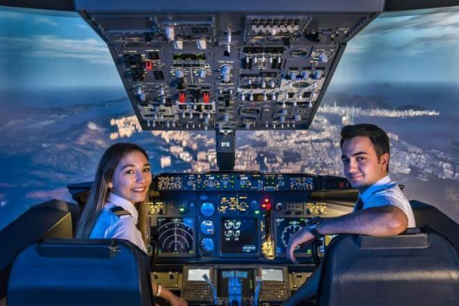5- PLOTLUK    Gelecein meslei olarak tanmlanan Pilotluk havacln gelimesiyle birlikte en ok aranan mesleklerden biri oldu. st dzey bir sorumluluk gerektiren Pilotluk e n ok kazandran meslek dallar arasnda yerini ald.