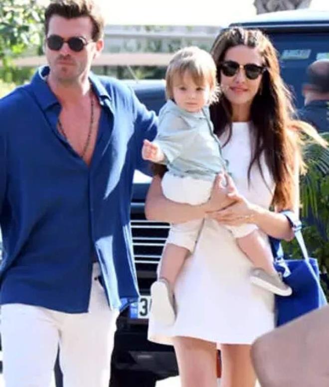 Yak�nda kre�e ba�layacak olan minik Kurt Efe, e�itim hayat�n� Londra'da s�rd�recek.