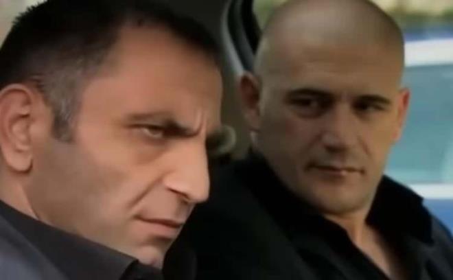 O isimlerden biri de oynad karakterle hafzalara kaznan Kazm arman oldu.