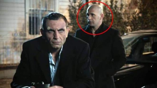 Kurtlar Vadisi dizisi ile hafzalara kaznan oyuncu Kazm arman, dizide canlandrd 'tandart Kazm' karakteriyle hafzalara kaznmt. Bir sredir ekranlarda gzkmeyen ve merak konusu olan arman'n, son halini grenler ok geirdi!