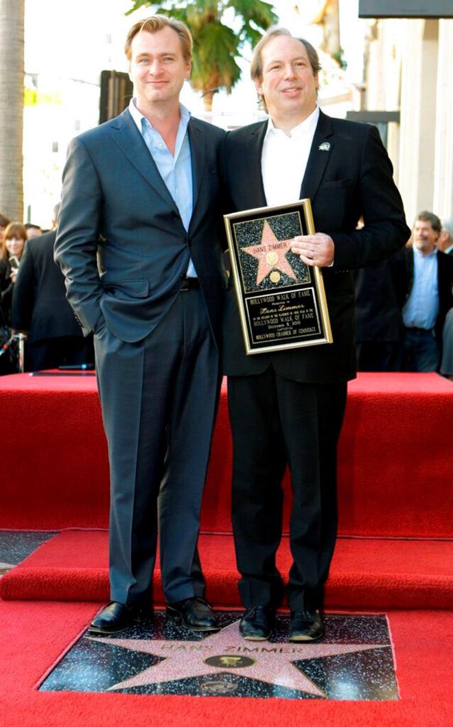 Nolan'n filmleri genellikle karmak kurgular, beklenmedik dnleri ve teknik ustal ile bilinir.    Ynetmenin srkleyici film deneyimini arttrmak iin kulland birok aratan biri de mzik. Ses ve grntyle olan ilikisi normlarn tesine geiyor.    Ynetmenin hafif bir tr sinesteziye (bir duyunun istemsiz olarak dierini tetikleyebildii algsal bir durum) sahip olduu bildiriliyor.    Nolan'n bu durumu, mzii ve sesleri sklkla geometrik ekiller olarak grselletiriyor; bu, filmlerindeki iitsel manzaralar kesinlikle ekillendiren bir zellik. Bu balant, onun almalarndaki ses tasarm ile mziin karmak entegrasyonunu, zellikle de Hans Zimmer'in artrc notalarn bir dereceye kadar aklayabilir.