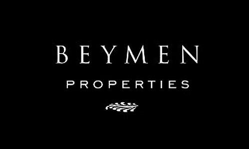 Boyner Grubu'na ait olan bu markann isminin gemii de ilgin: Erkek giyimi zerine bir retim ve maazaclk yapma karar verildiinde konu ile ilgili toplantya katlanlarn hepsi erkek yani 'bey' imi. Hem de marka o dnemde sadece erkekleri dnerek konumlandrlyor. Bir de global bir hviyet kazandrmak iin ngilizce adam anlamna gelen 'men' kelimesi ile birletirilerek Beymen markas ortaya kyor. Beymen bugn hem erkeklere hem de bayanlara hitap eden ve hedef kitle olarak st gelir grubunu belirlemi Trkiye'nin nde gelen bir hazr giyim markas.