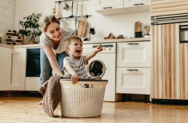 PRMN 3'TE 1' DEVLETTEN    alma imkan bulamayan ev kadnlar iin u anda iletilen istee bal sigorta sistemi yeniden ele alnacak. Bylelikle ev kadnlarna daha kolay ve erken emeklilik frsat sunulmu olacak.