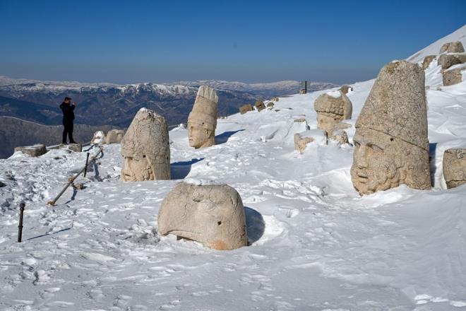 Alper Babyk ise "Buraya gzel havaya denk geldiimiz iin kabildik. Okullarn tatil dnemini frsat bilip, Karadeniz'den Gneydou Blgesi'ne geldik. Buras grlmesi gereken yerlerden biri, bizde gelmek istedik. Gayet de gzeldi." ifadelerini kulland.