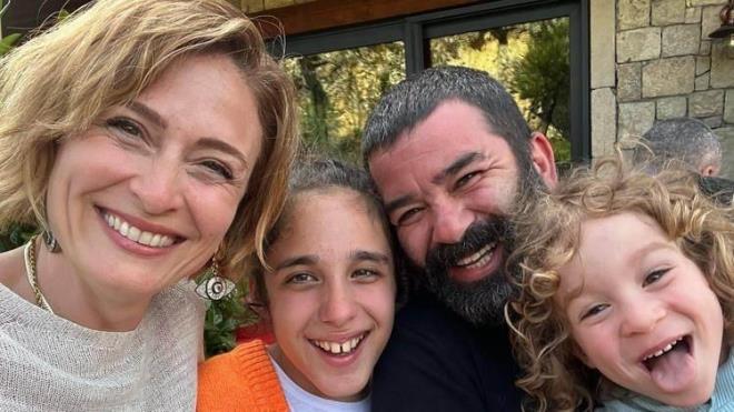 Boanmadan sonra kendini inzivaya eken ve doa ile ili dl olmaya balayan akrak, zel hayat hakknda arpc aklamalarda bulundu.